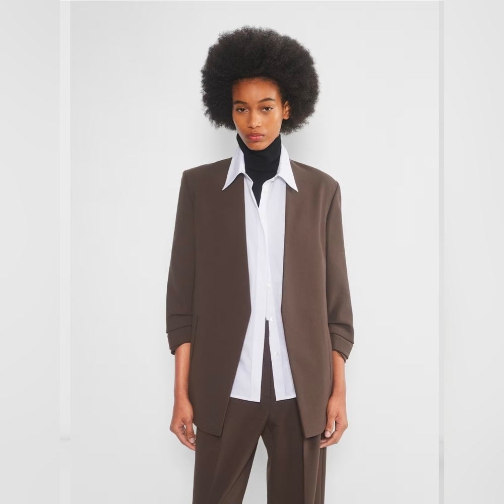 Babaton aritzia brown unlined POWER HIP BLAZER size 4 ruched sleeve casual
